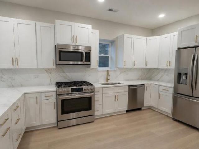 3 bedroom, Chicago IL 60618 104986496