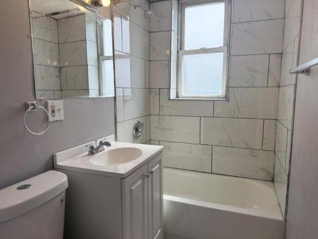3 bedroom, Chicago IL 60619 103010460