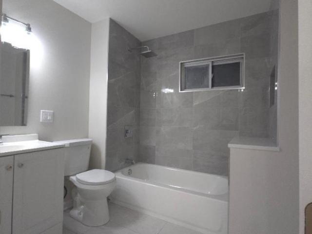 3 bedroom, Chicago IL 60621 105779985