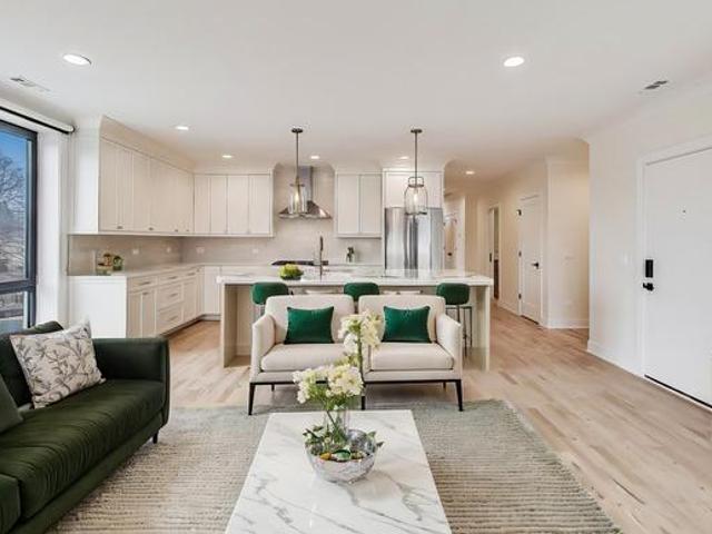 3 bedroom, Chicago IL 60625 105122239