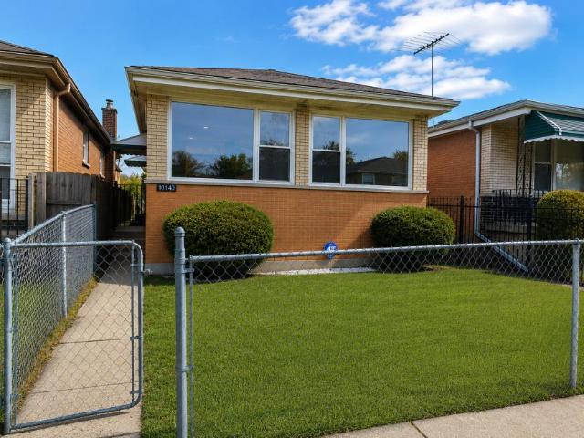 3 bedroom, Chicago IL 60628 105925949