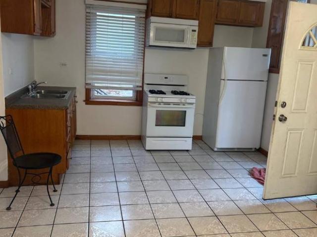 3 bedroom, Chicago IL 60629 105903415