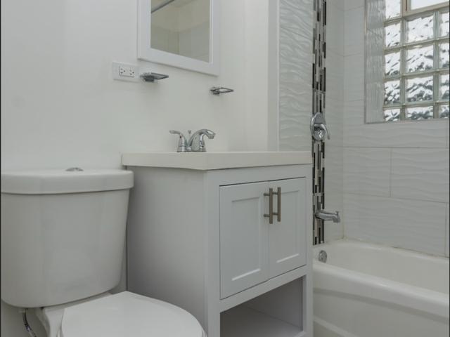 3 bedroom, Chicago IL 60637 95881257