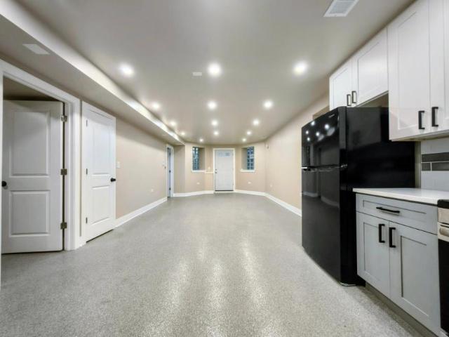 3 bedroom, Chicago IL 60636 105669466