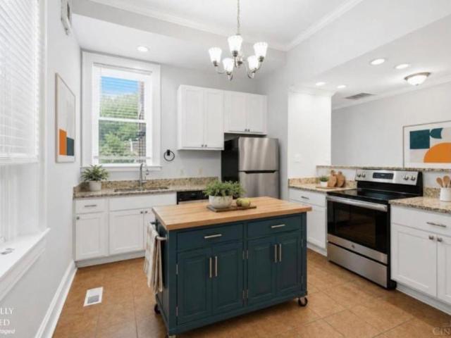 3 bedroom, Cincinnati OH 45219 LS105600325