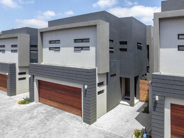 3 Bedroom Cluster To Let in Bryanston