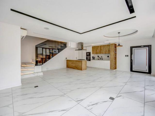 3 Bedroom Cluster To Let in Broadacres