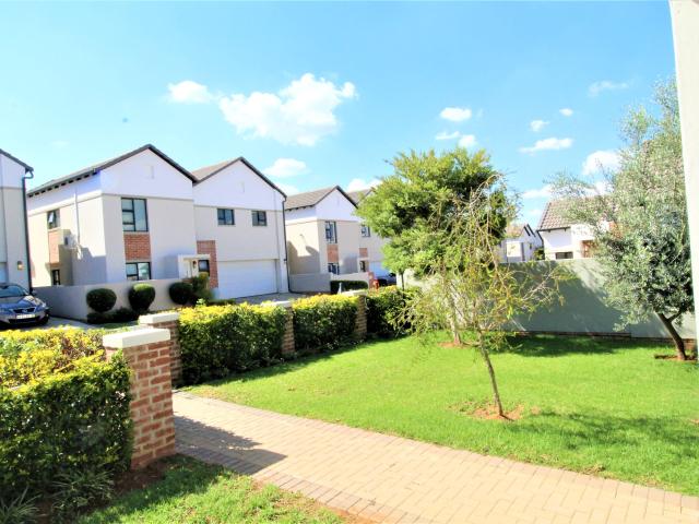3 Bedroom Cluster To Let in Broadacres