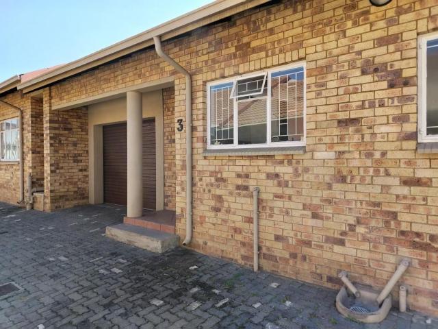 3 Bedroom cluster to rent in New Redruth, Alberton