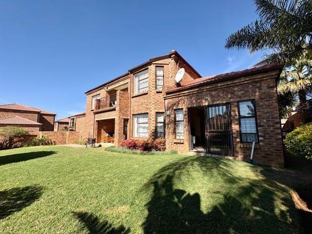 3 Bedroom cluster to rent in North Riding, Randburg