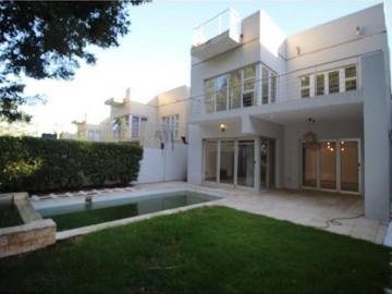 3 Bedroom Cluster in Houghton Estate