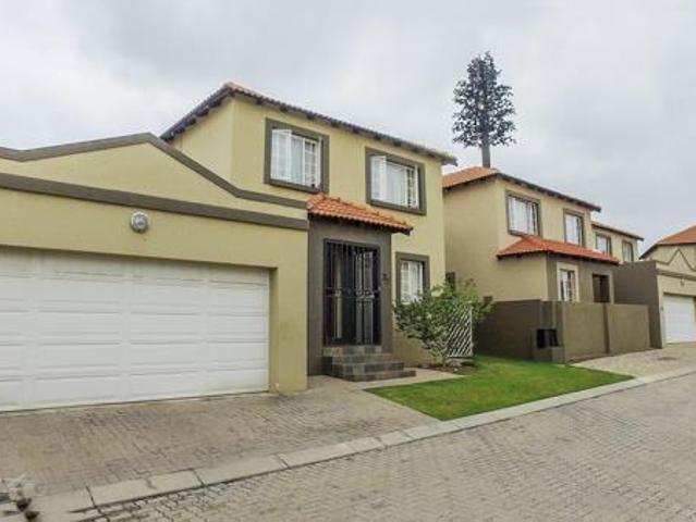 3 Bedroom Cluster in Olivedale