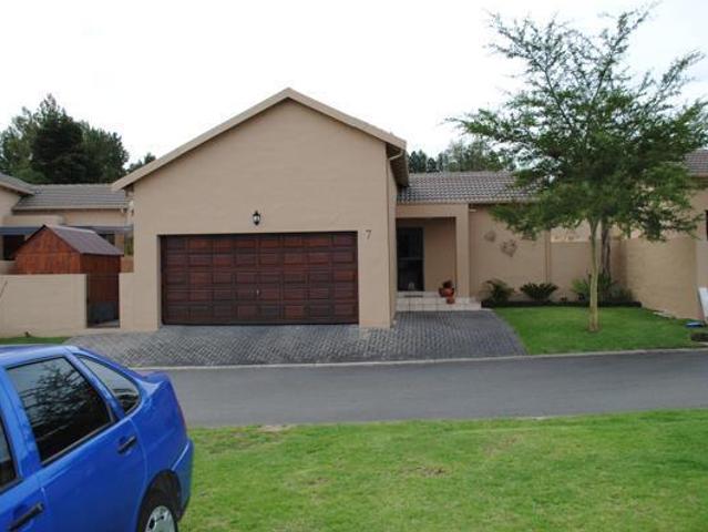 3 Bedroom Cluster in Randpark Ridge