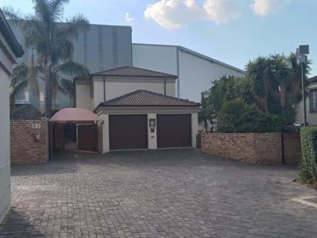 3 Bedroom Cluster in Ruimsig