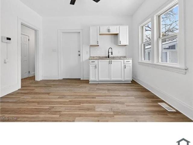 3 bedroom, Cleveland OH 44105 106167105
