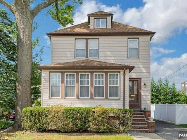 3 bedroom, Cliffside Park NJ 07010 105587002