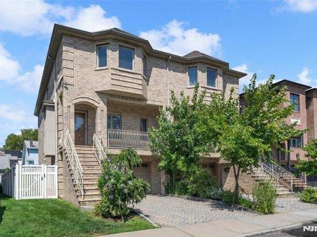 3 bedroom, Cliffside Park NJ 07010 105610875