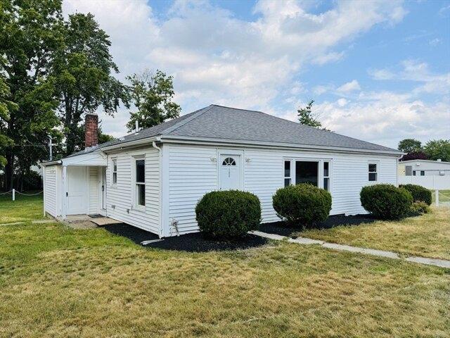 3 bedroom, Clinton MA 01510 104761082