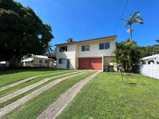 3 BEDROOM CLOSE TO THE BEACH