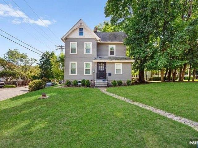3 bedroom, Closter NJ 07624 105320085