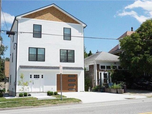 3 bedroom, Cranston RI 02905 105559434