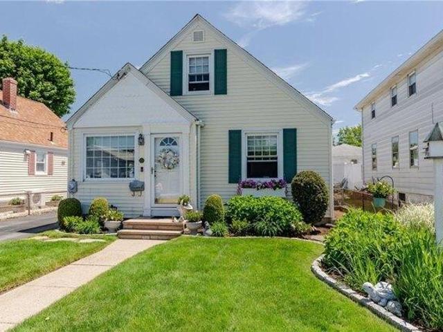 3 bedroom, Cranston RI 02910 104835663