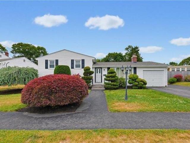 3 bedroom, Cranston RI 02920 104835495