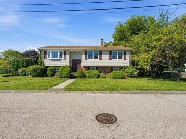 3 bedroom, Cranston RI 02920 105661306