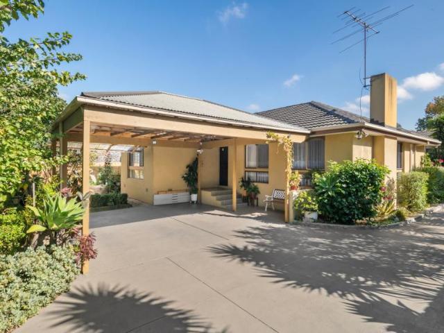 3 Bedroom House Croydon South VIC 102763301
