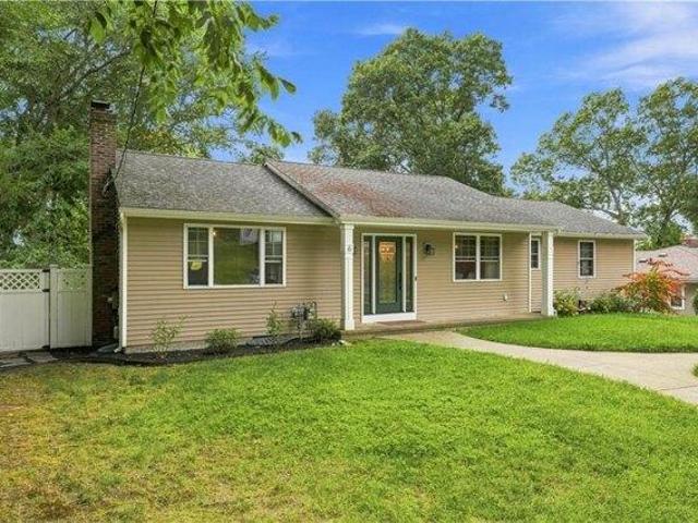 3 bedroom, Cumberland RI 02864 105473625