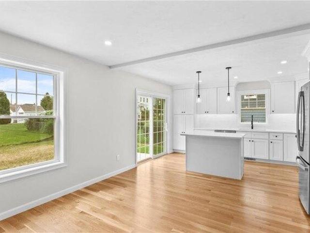 3 bedroom, Cumberland RI 02864 105722411