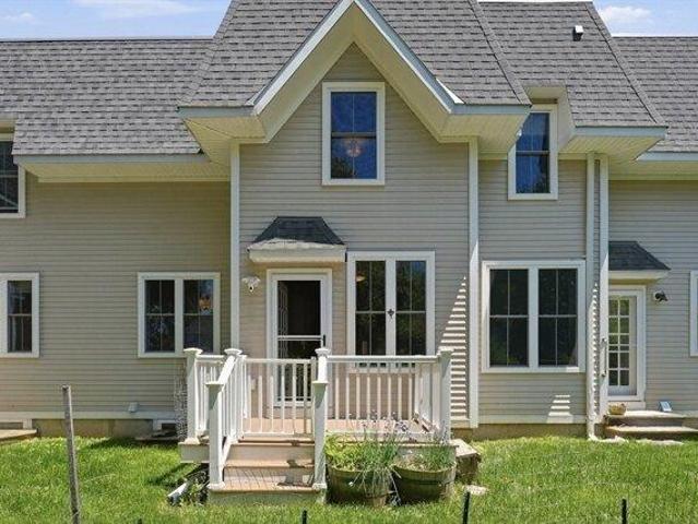 3 bedroom, Amherst MA 01002 104406245