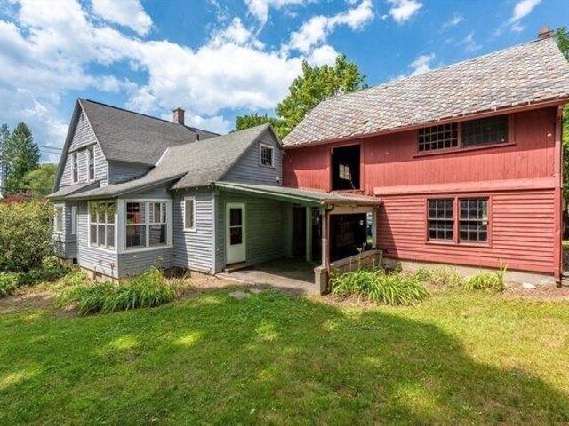 3 bedroom, Amherst MA 01002 104443140