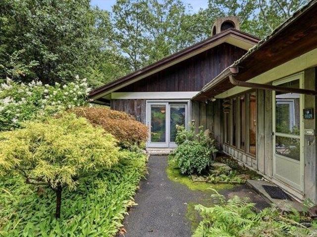3 bedroom, Amherst MA 01002 105330831