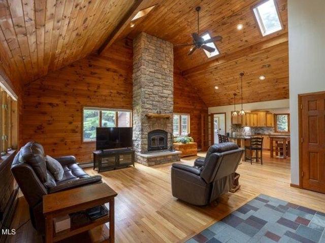 3 bedroom, Amsterdam NY 12010 105293602