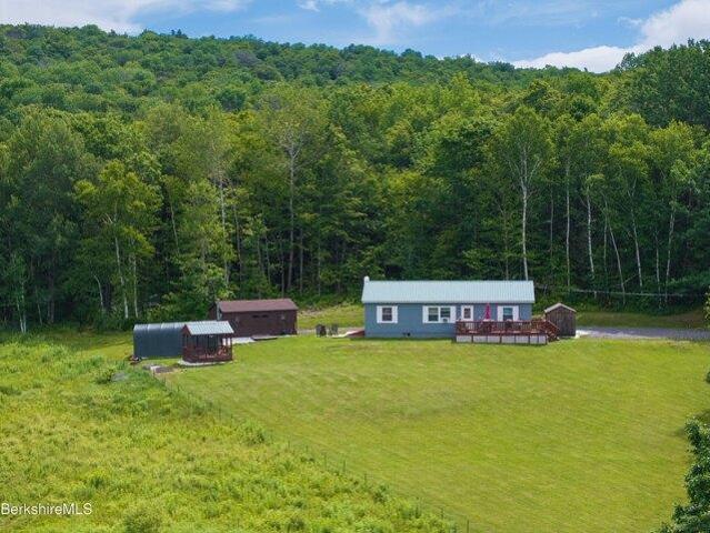 3 bedroom, Adams MA 01220 104606384