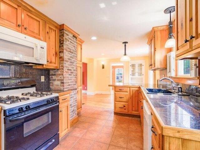 3 bedroom, Albion ME 04910 105650299
