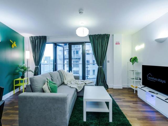 3 Bedroom Apartment Manchester Manchester 89446606