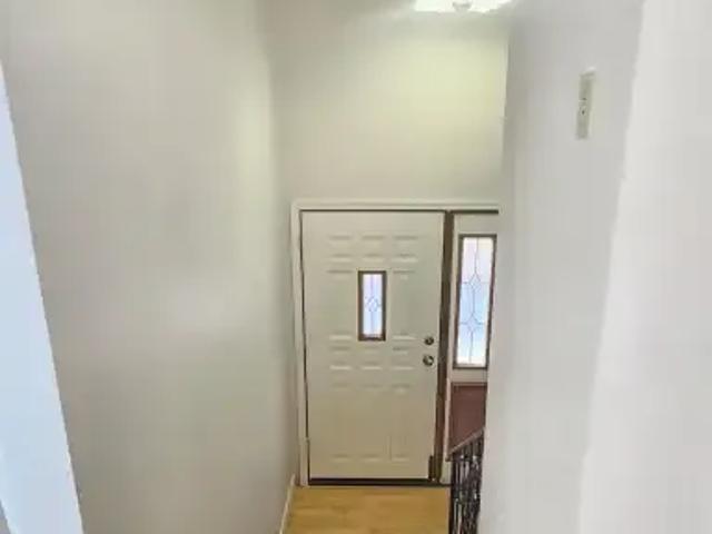 3 Bedroom Apartment Medicine Hat AB 104181422