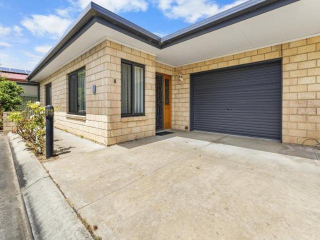 3 Bedroom Apartment Millicent SA 105987094