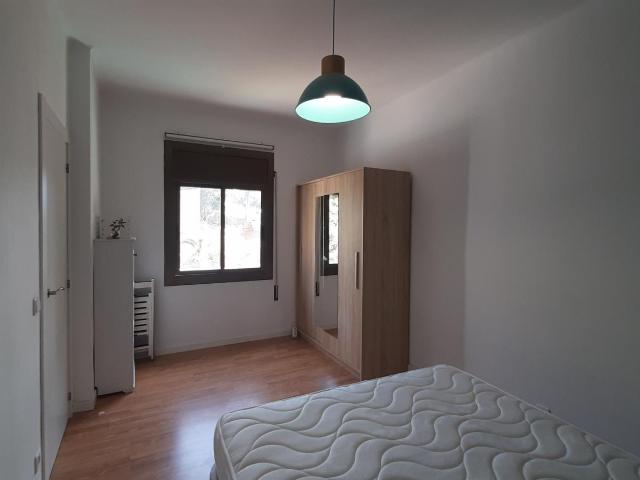 3 Bedroom apartment near Parc del Guinardó