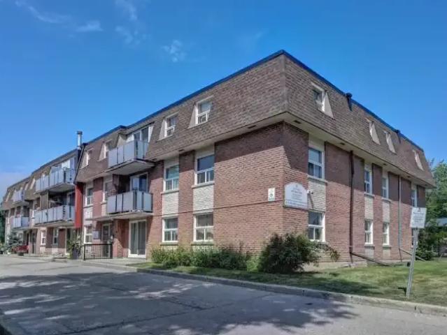 3 Bedroom Apartment New Hamburg ON LS105234339