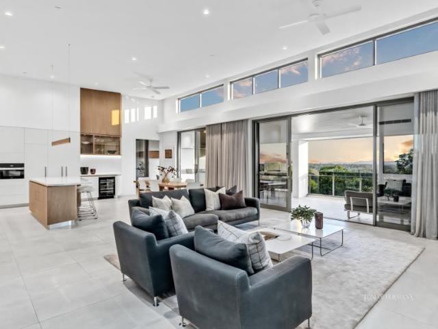 3 Bedroom Apartment Noosa Heads QLD 103772698