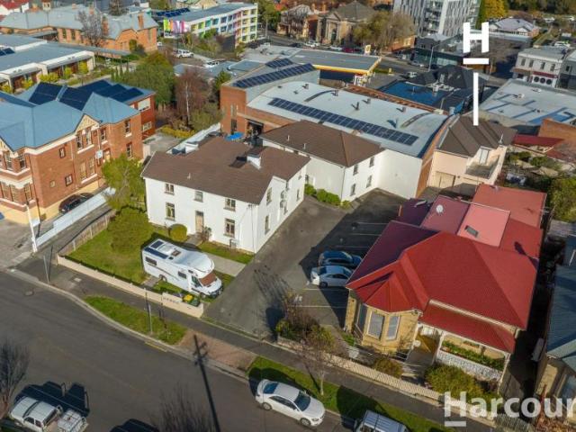 3 Bedroom Apartment North Hobart TAS 106065306
