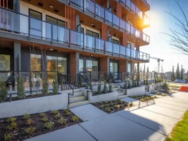 3 Bedroom Apartment North Vancouver BC 103338228
