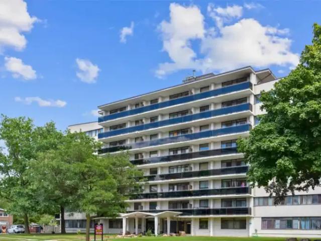3 Bedroom Apartment North York ON 103694655