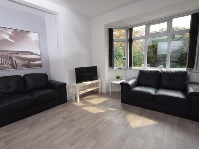 3 Bedroom Apartment Northampton Northamptonshire 103485889