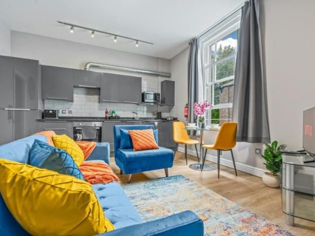 3 Bedroom Apartment Nottingham Nottingham 105879414