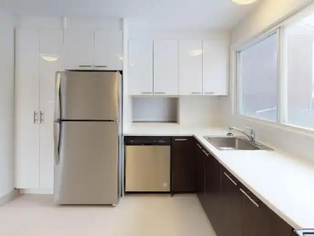 3 Bedroom Apartment Ottawa ON 103030581