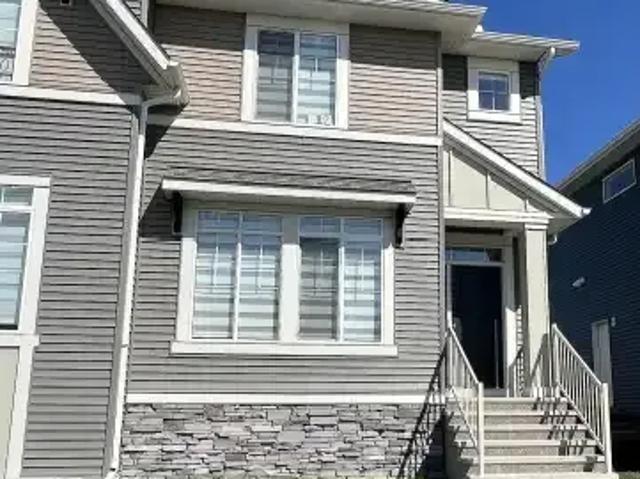 3 Bedroom Apartment Okotoks AB 102882983